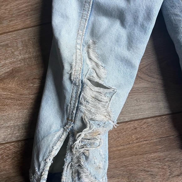 VINTAGE LEVI’S Denim Acid Wash Sherpa Jacket - Picture 5 of 5